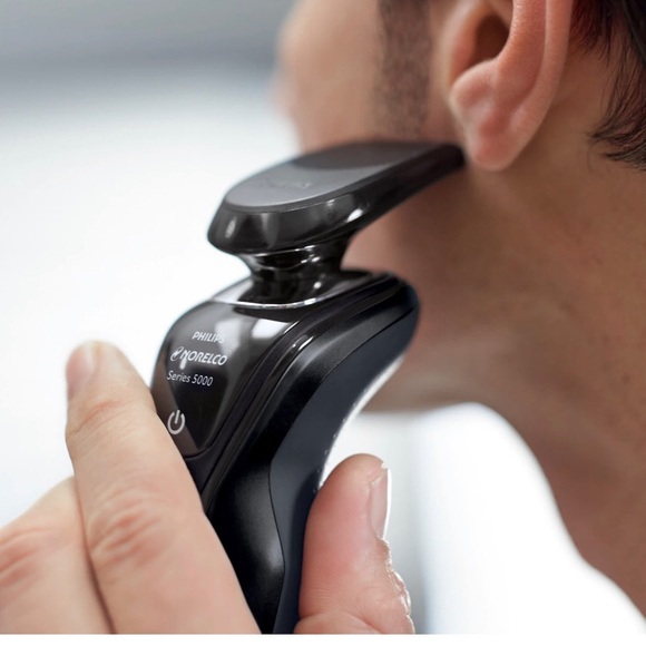 Philips Norelco Shaver 5100 Wet and Dry Electric Trimmer and Shaver - Picture 3 of 5